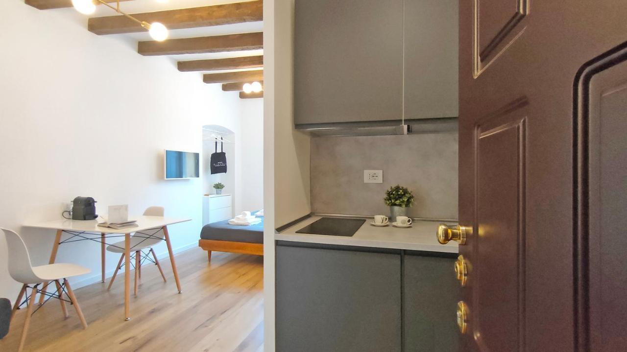Milano Navigli Apartment - Via Vigevano Экстерьер фото